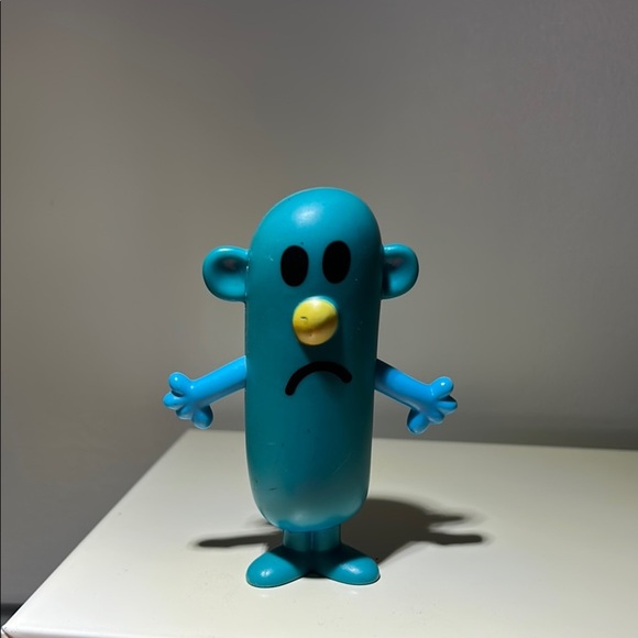 Yellow and Blue Action Figures Playset - Picture 3 of 10